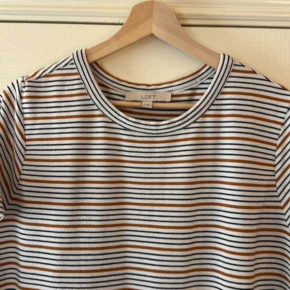 Loft Ruffle Dress - Picture 2 of 4